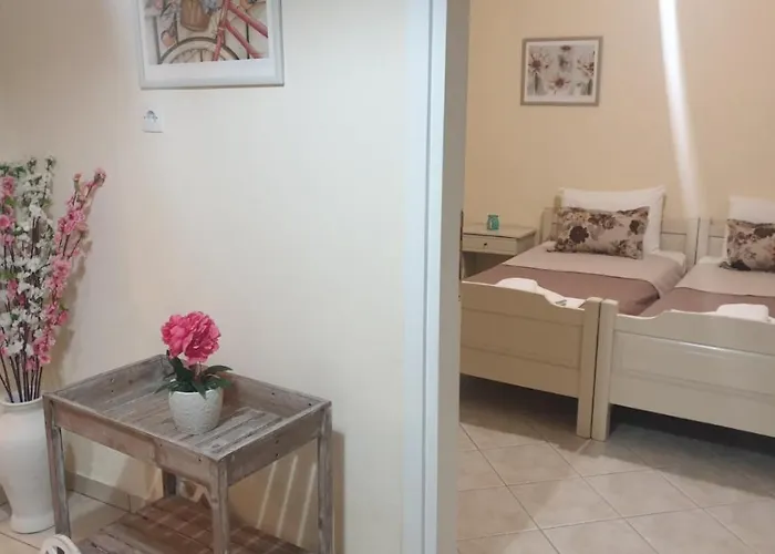 Evelyn Daire Limenas (Thasos)